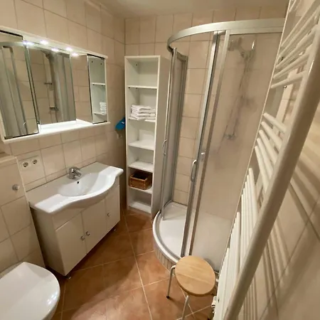 Schott, Gitta Apartment